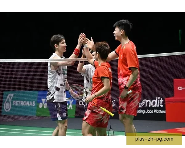 羽毛球杯赛：挥拍激战，争夺冠军荣耀